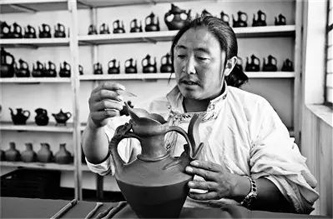 “三问”流光溢彩的玉树藏族文化3.jpg