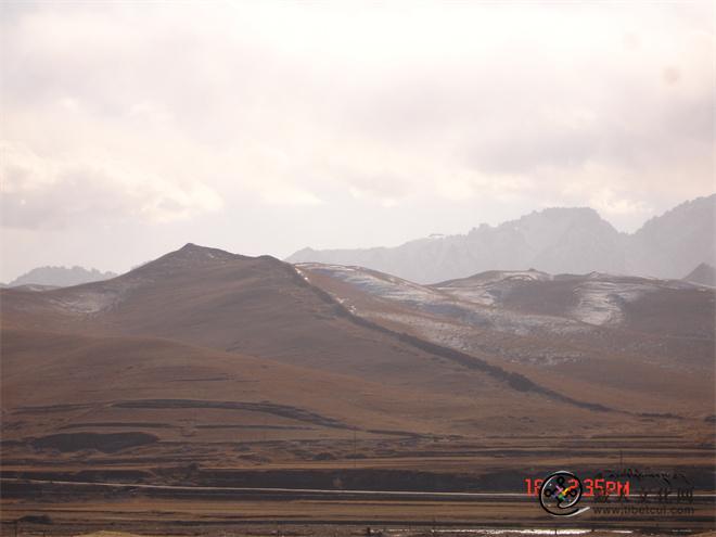 乌鞘岭上的明长城.JPG