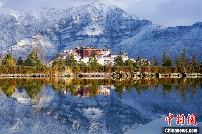 西藏拉萨旅游渐热 布达拉宫等地标成热门2.jpg