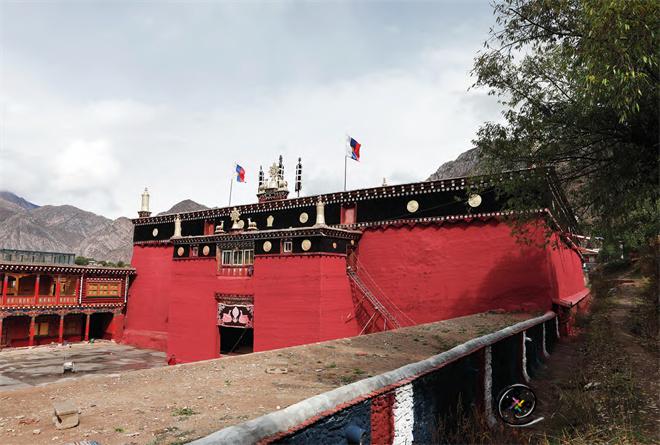 德格县汪堆寺百柱殿三铺祖师传记故事考释 1.jpg