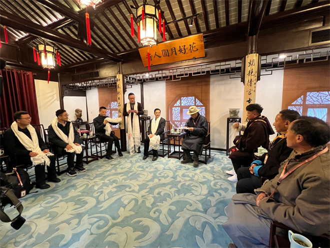 西藏工艺美术作品走进苏州 展现民族工艺魅力1.jpg