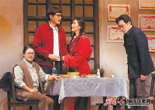 医者仁心映草原——评话剧《青青的阿万仓》3.jpg