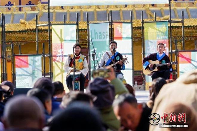 西藏罗布林卡举办系列文旅融合活动 丰富“冬游西藏”文化供给1.jpg