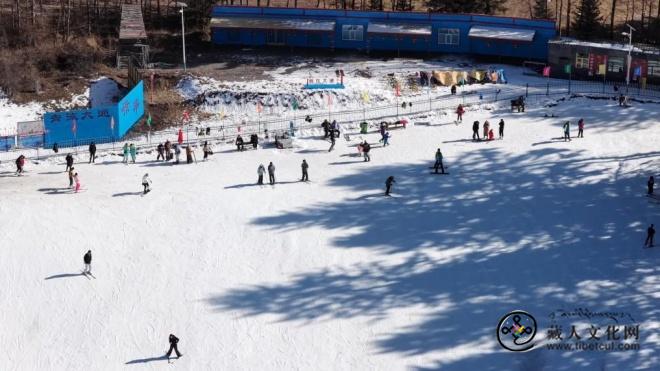 1771990463361805.jpg 青海冬季旅游“冷资源”实现“热转化”11.jpg