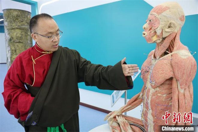 中国首个藏医人体生命科学馆在青海开馆.jpg