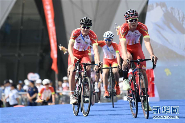 第二十届环青海湖国际公路自行车赛开幕3.jpg