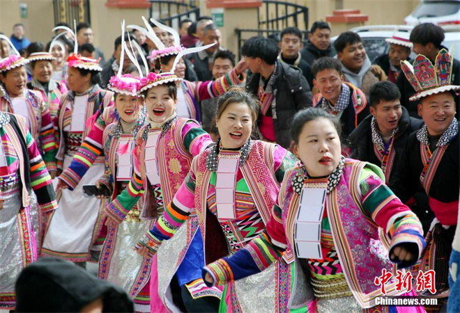 四川平武：“跳曹盖”祈福纳祥 新年藏乡年味浓6.jpg