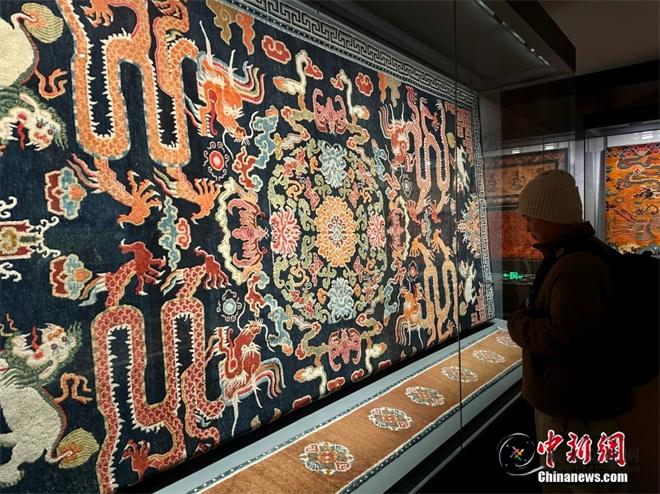 青海藏文化博物院：卡垫“龙元素”妙趣横生2.jpg