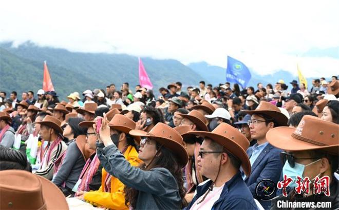 打造“茶旅”名片 西藏墨脱首届茶文化旅游季开幕3.jpg