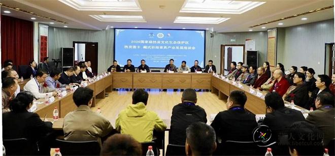 第六届热贡唐卡绘制大赛暨首届藏式彩绘家具图案作品大赛在黄南隆重开赛4.jpg