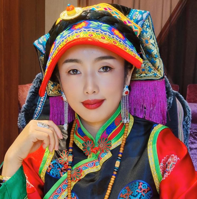 嘉阳拉姆：夜色在窗外唱一首童谣（组诗）