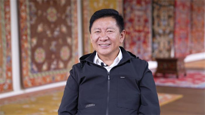 藏族企业家谈藏毯生意经：走向海外，融入更多民族文化1.jpg