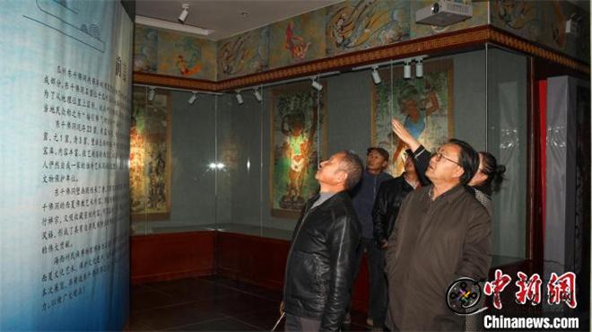 甘肃瓜州东千佛洞壁画首次亮相海西州3.jpg
