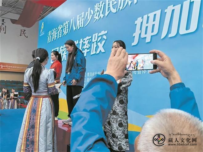 青海省少数民族运动会民族式摔跤项目比赛收官2.jpg
