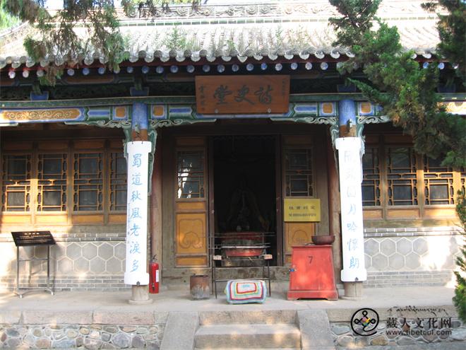 南郭寺内的诗史堂.jpg