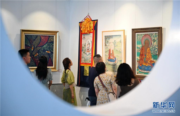 “雪域之光——中国唐卡漆画创新实践成果展”在福州举行4.jpg