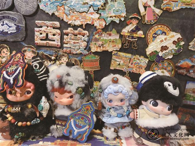 泡泡玛特换上藏装 藏式娃衣在拉萨火了2.jpg