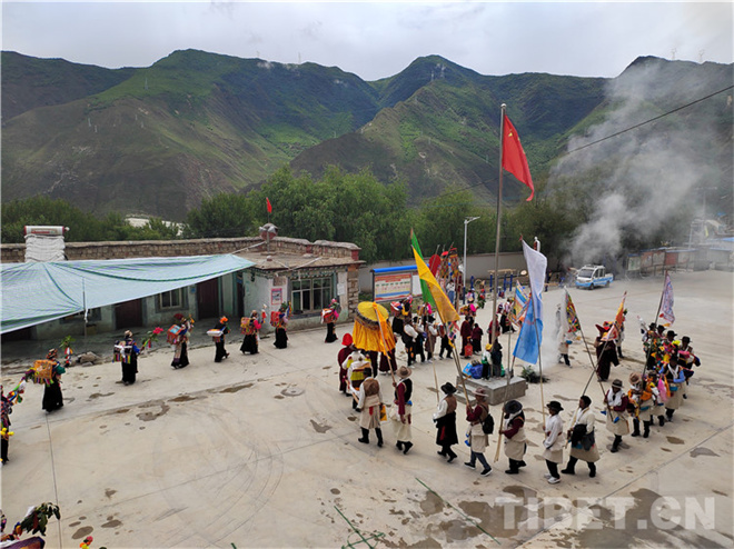 西藏自治区山南市加查县安饶镇嘎麦村望果节2.jpg