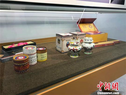 西藏萨迦精品首次在沪展出 不忘“藏艺匠心”