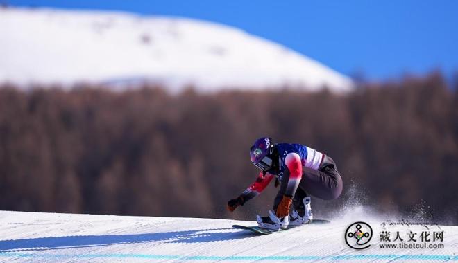 四年后，她终于滑过了奥运终点线——记藏族单板滑雪运动员拥青拉姆2.jpg