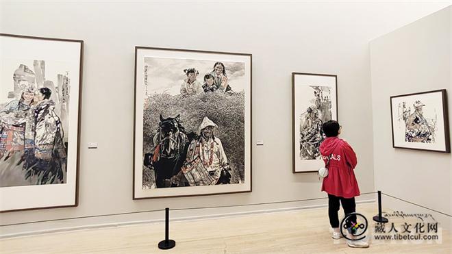 王万成现实主义藏族人物水墨画在中国美术馆展出4.jpg