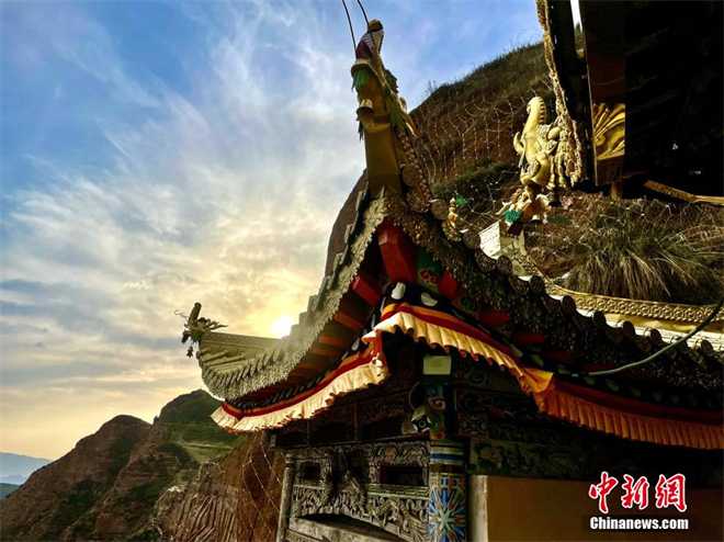 青海最古老藏传佛教寺院之一夏琼寺：建筑群蔚为壮观3.jpg