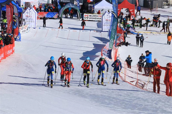 滑雪登山世锦赛开赛 中国队摘历史首金3.jpg