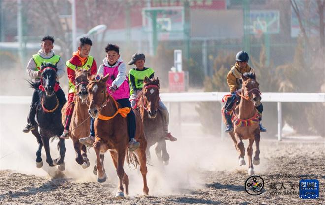 西藏拉萨举行民族传统马术表演暨民族赛马活动4.jpg
