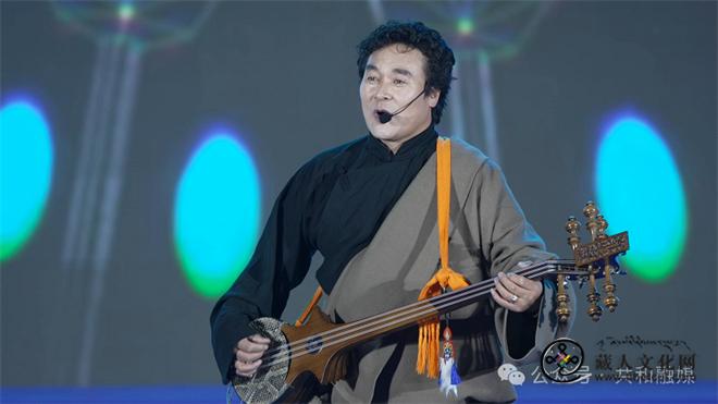安多卫视2026年“蓝宝石之夜”群星演唱会暨第三届“和美共和”歌舞嘉年华系列活动启幕3.jpg