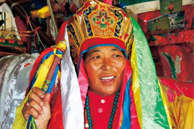 石头里的《格萨尔》——说唱艺人俄珍卓玛传奇