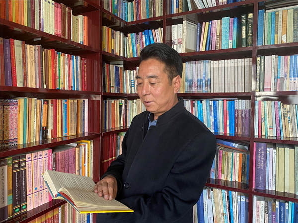 《藏族历代文学经典文库》出版发行2.jpg