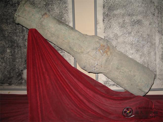 武威北门外针织厂出土的铜炮.jpg