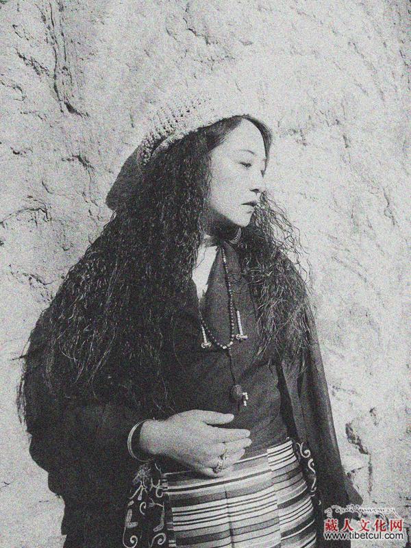 【独家连载】白玛娜珍散文集《西藏的月光》之《在那莲花大地——寻访丁嘎热巴舞的故乡》