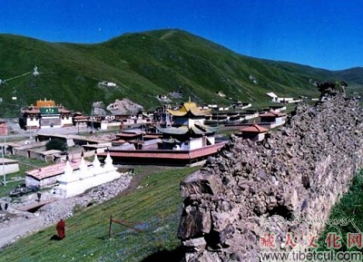 青海果洛德合隆寺